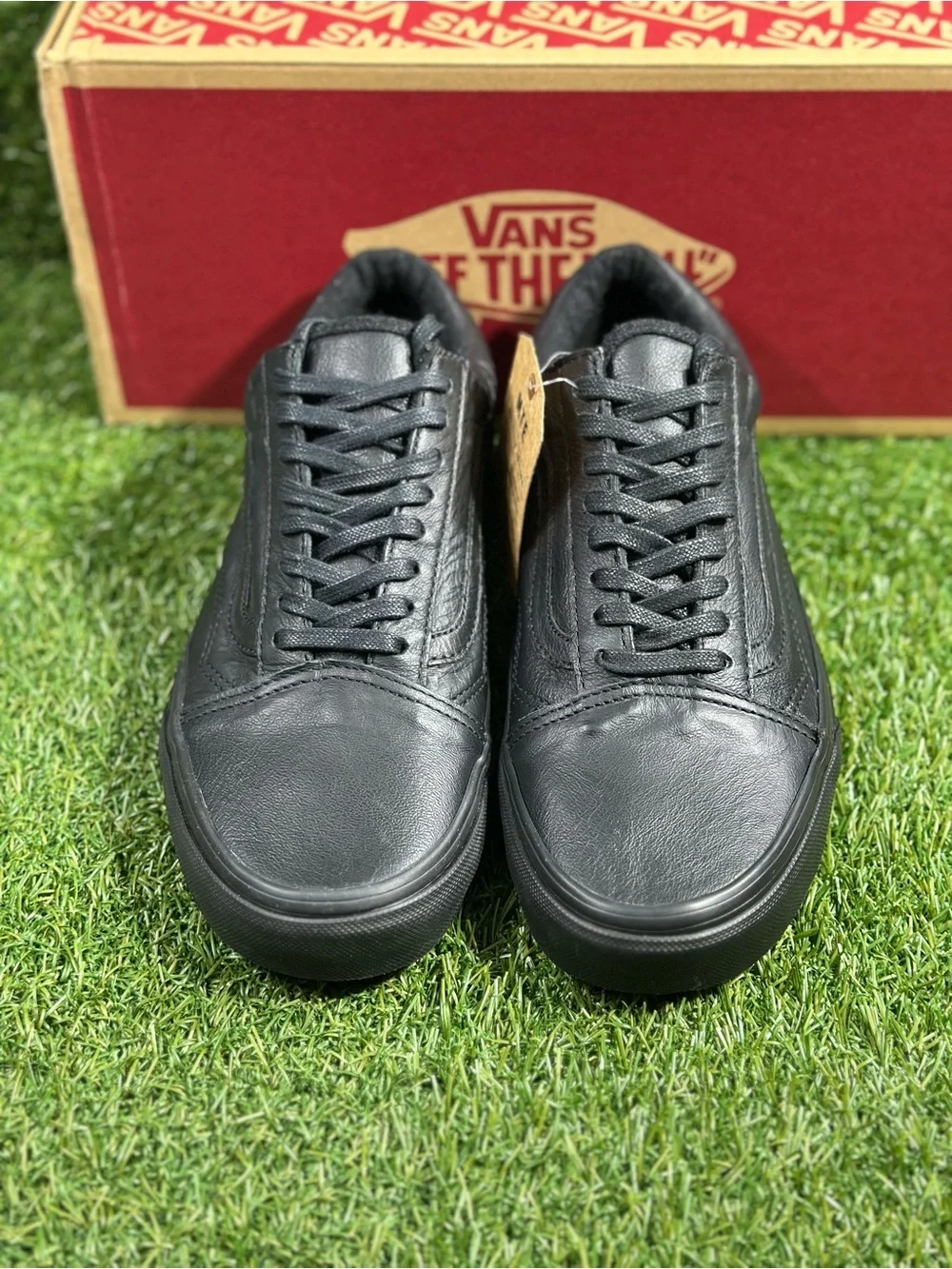 Vans Old Skool MTE Black Leather, Men’s 7/ Women’s 8.5 , VN000ZDKGZH